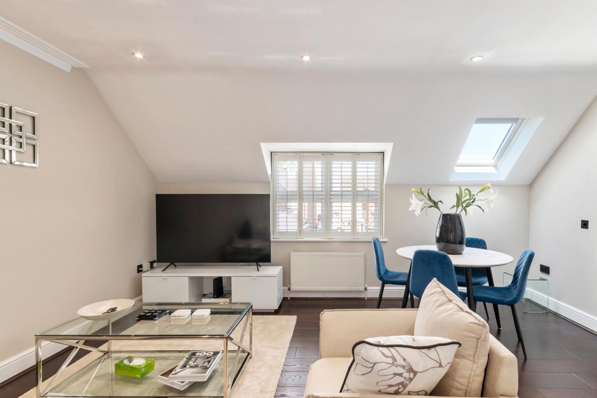 Weybridge - 2 Bed - Parking Apartment Ngoại thất bức ảnh